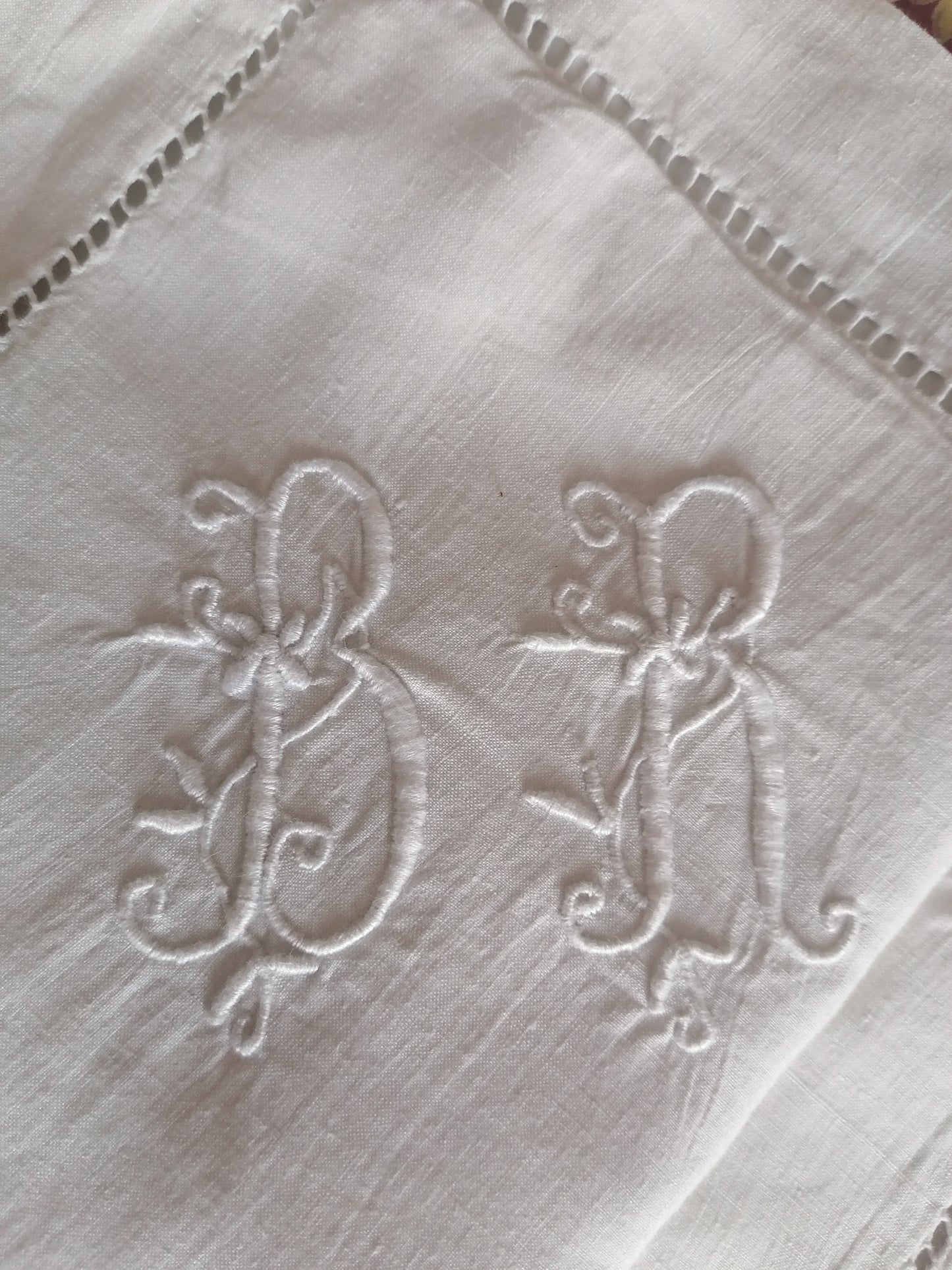 French linen pillowcases Hand embroidery (2)