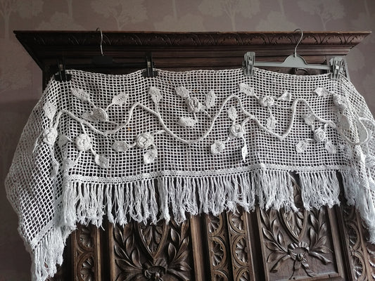 Antique French Hand Crochet Cotton Pelmet 140cmAntique French Hand Crochet Cotton Pelmet 140cm