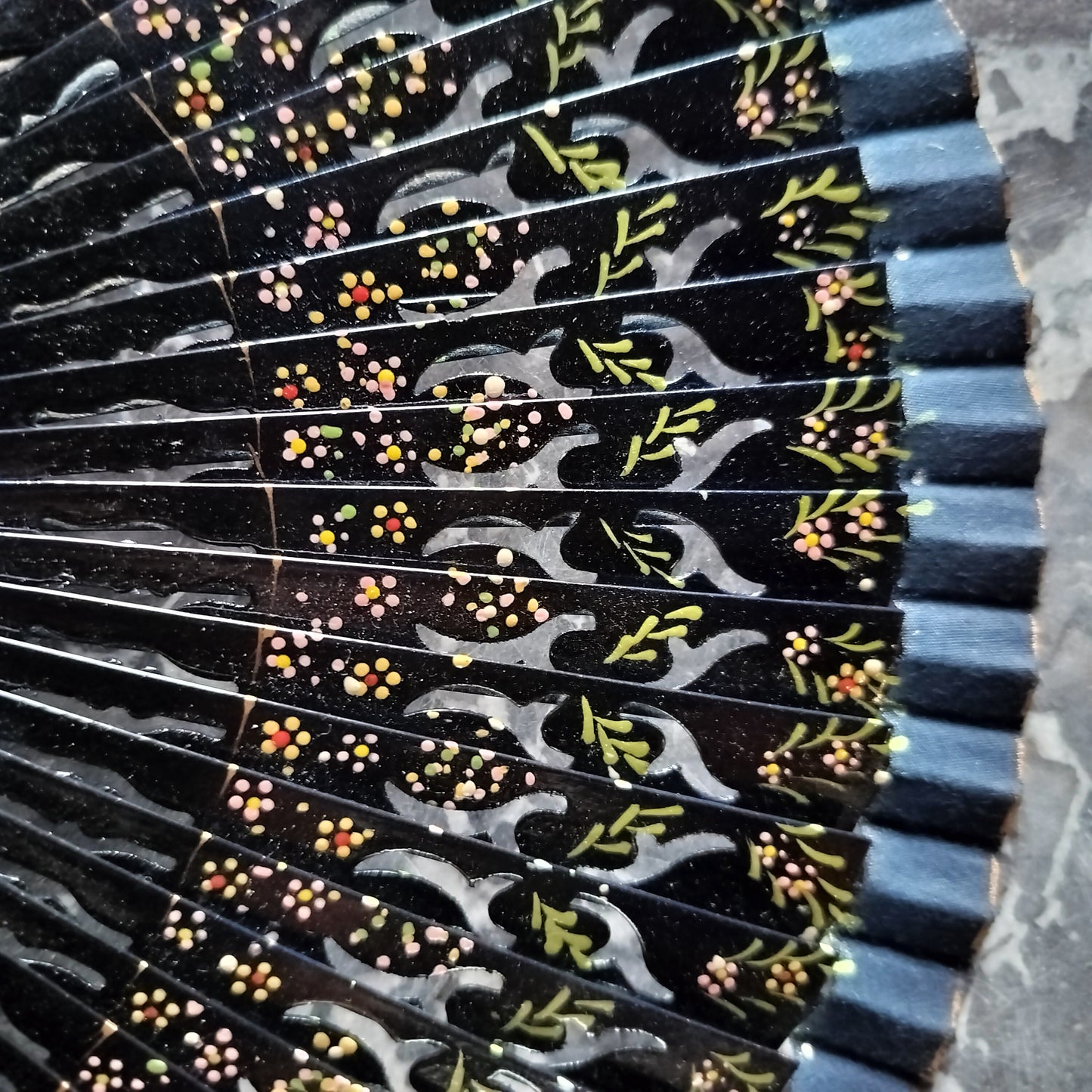 Vintage Fan Japanese wood & fabric hand painted