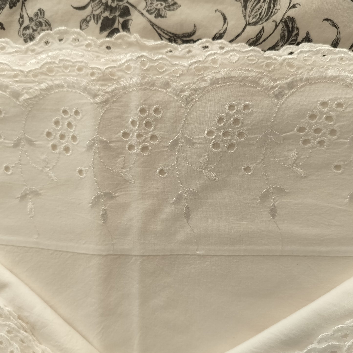 French Coton sheet & pillowcases pair Broderie Anglaise